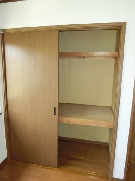 プラセール B棟の収納