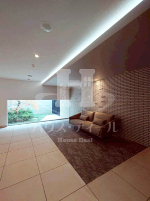 【ロビー】 | プラウド板橋区役所前 | 落ち着いたロビーです