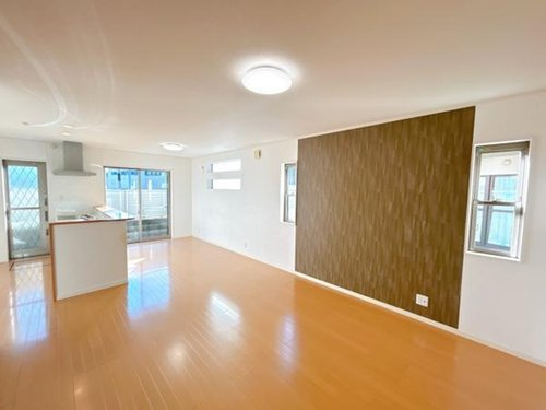 日野田頬町の居間・リビング