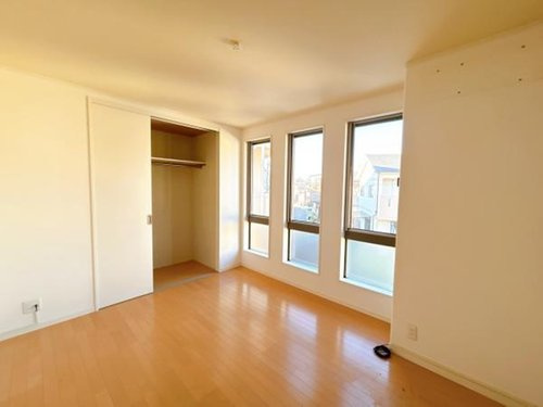 日野田頬町の洋室