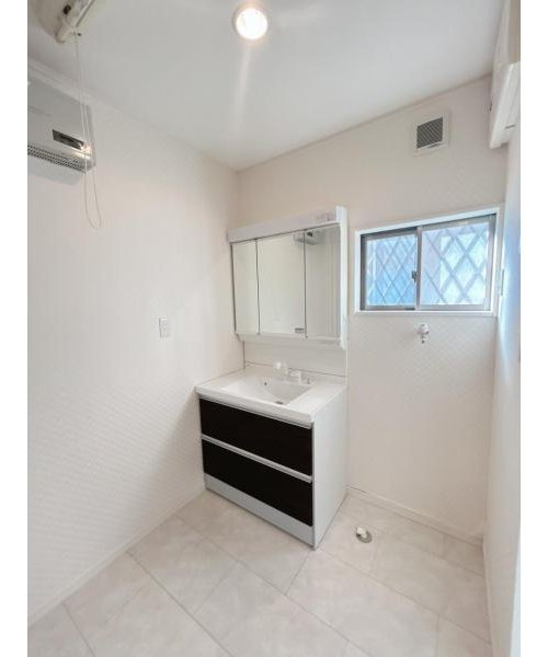 日野田頬町の独立洗面台