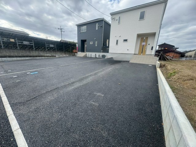 久留米市安武町安武本新築建売第4の駐車場