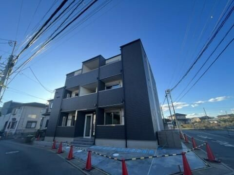 ジーメゾン大宮三橋のエントランス