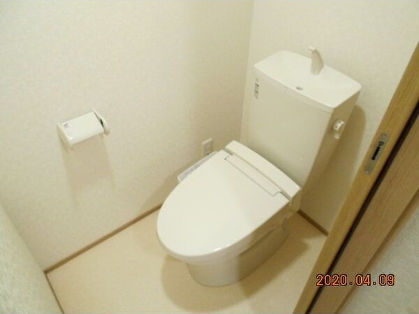 ディーパレス B棟のトイレ