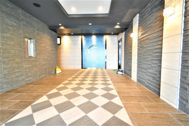 ファステートNAMBA華月のエントランス