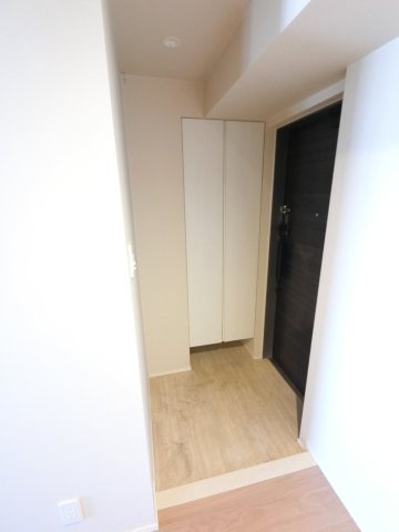 シュワーブ　パレの玄関