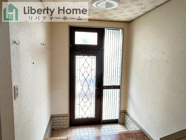 水戸市元吉田町　中古戸建の玄関