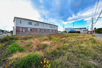 【外観】 | 太田市東新町　売り土地 | 2棟以上建築可能な広さです。倉庫やガレージの設置も余裕です。