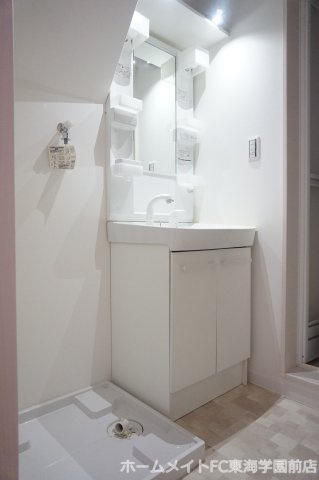 CB琴平ソレイユ　の独立洗面台