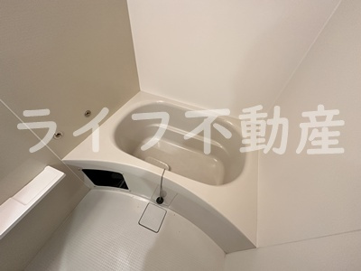 ファステート東大阪バレーナの浴室|きれいなお風呂です