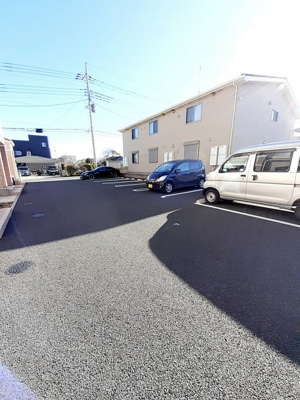 【駐車場】 | ベルフルールA | 駐車場です