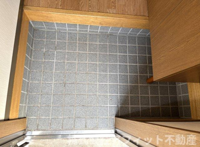 【エントランス】 | サンローズ坂田