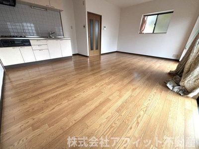 【居間・リビング】 | サンローズ坂田