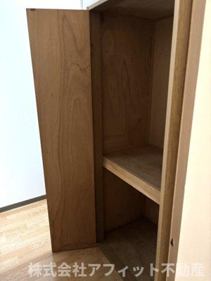 【その他】 | サンローズ坂田 | 1F廊下収納