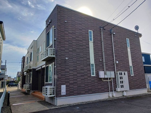 エリクシ－ル　６８の外観