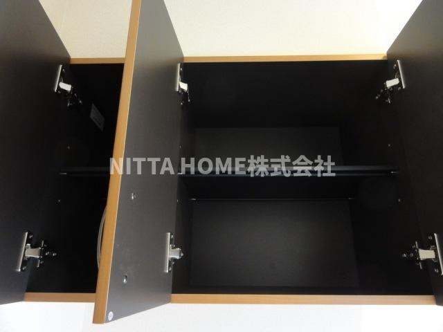 グランベルⅠの玄関|玄関上部収納です◇