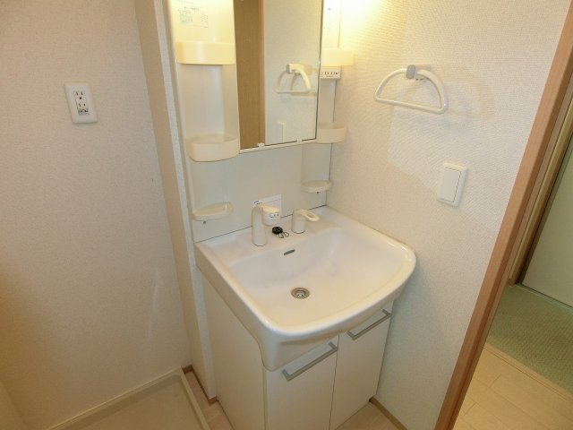 クレスト西宮東の洗面所