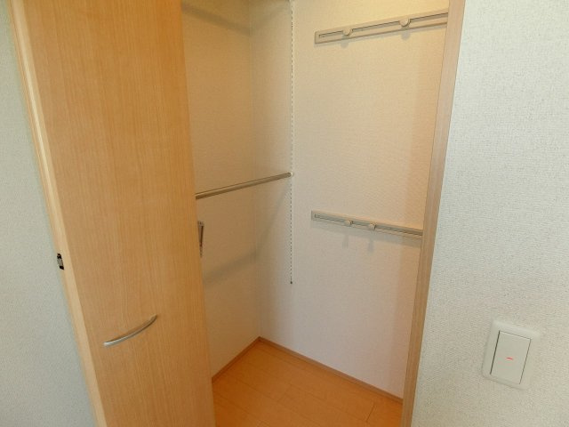 クレスト西宮東の収納