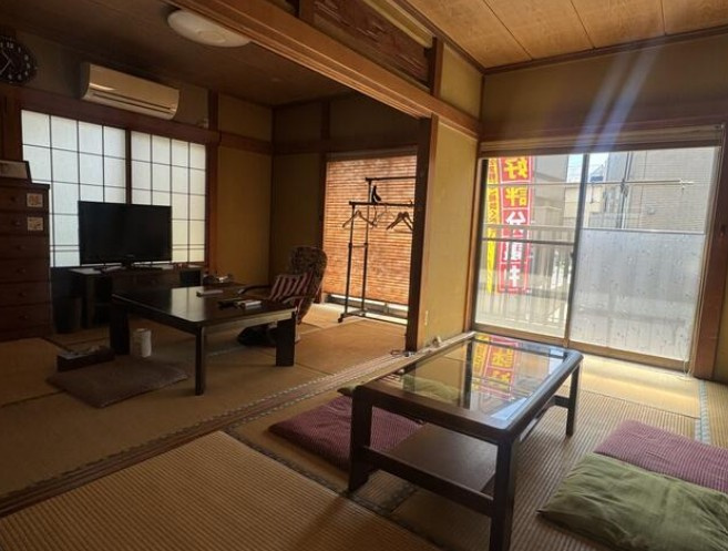 【中古】川越市南大塚５丁目中古住宅の居間・リビング|使いやすい居間です