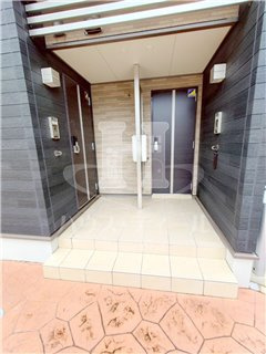 【エントランス】 | リジエール・ウエスト | エントランス