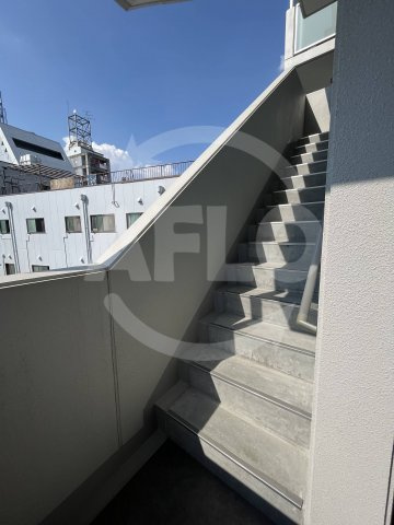 サムティ夕凪LUKSUSのその他共用部分|サムティ夕凪LUKSUS　共用階段