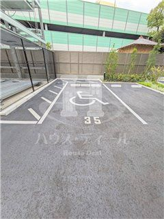 【駐車場】 | レーベン川口並木VERTEA | 車をお持ちの方に嬉しい駐車場付きの物件です