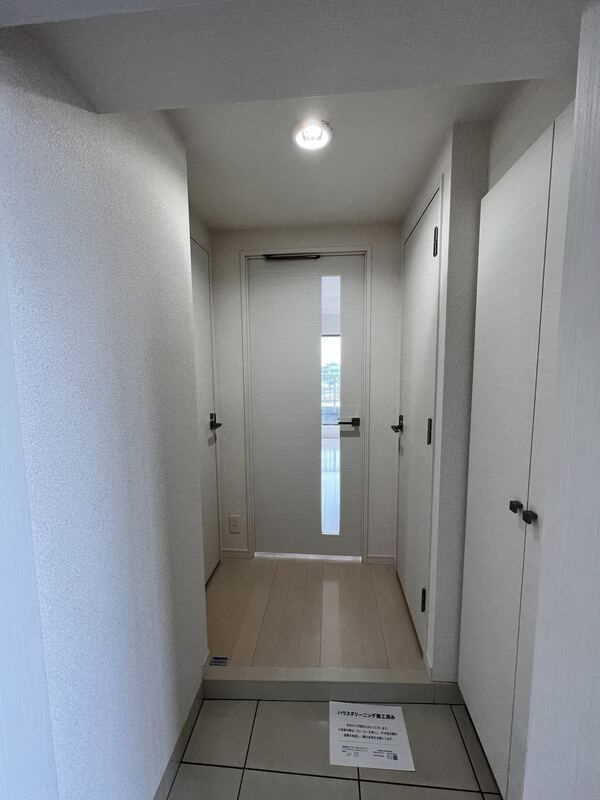 LEXE AZEST 赤羽の玄関