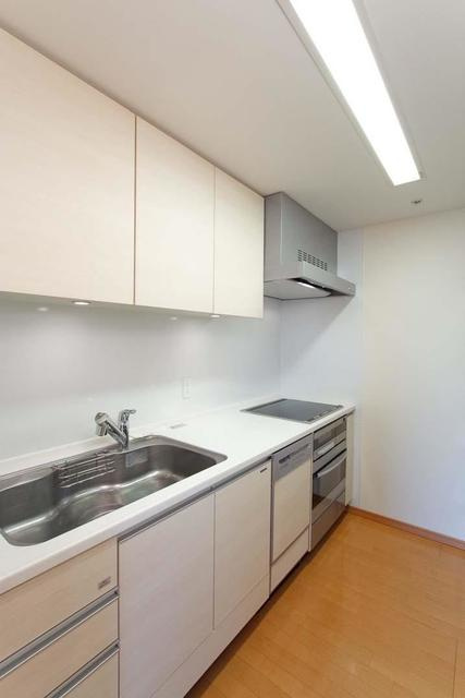 ＭＯＭＥＮＴＯ　ＳＨＩＯＤＯＭＥのキッチン|※写真は同タイプ住戸です。