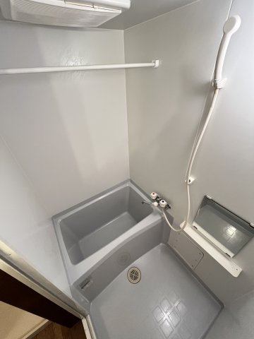 ファインＣの浴室|イメージ201号室の写真（反転あり）