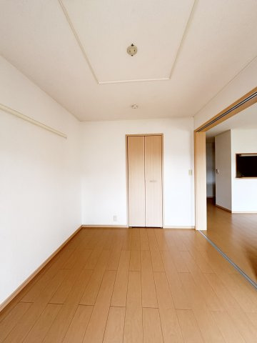 メゾン・ド・アンジュＢの洋室