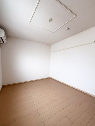 メゾン・ド・アンジュＢの洋室