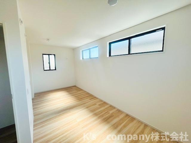◎茅ヶ崎市東海岸南4丁目　新築戸建　1号棟の寝室|洋室5帖+4.6帖◇間仕切りが対応可能です◇ご家族のライフプランに合わせてお部屋を分けることができます◇