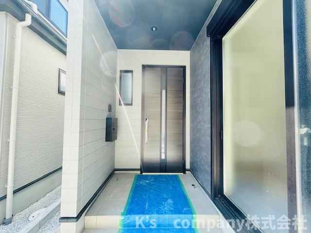 ◎茅ヶ崎市東海岸南4丁目　新築戸建　1号棟の玄関|外玄関周辺スペース◇