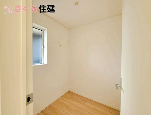 高根沢町宝積寺　第16　１号棟のキッチン|同社施工物件の写真です。※建具やフローリング、その他仕様が違う場合がございます。