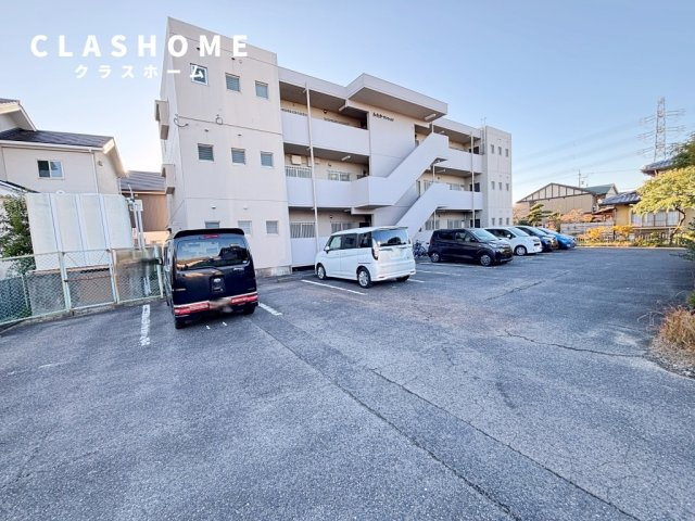 みたかマンション　　刈谷市の賃貸ならクラスホーム刈谷店の駐車場