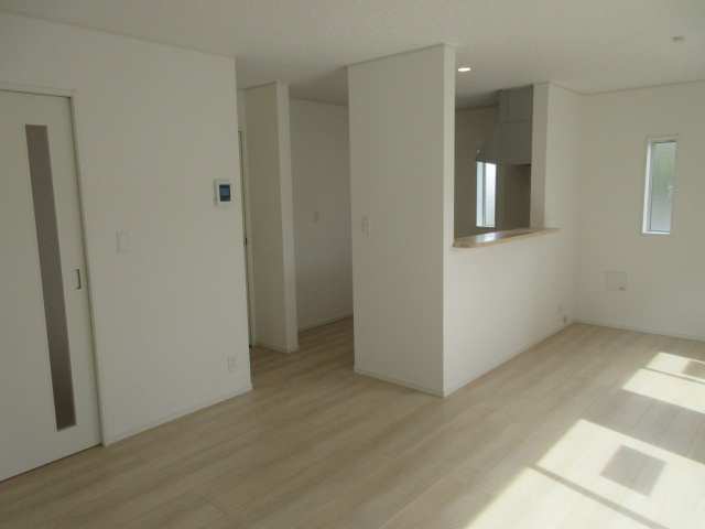 【仲介手数料無料】新築戸建　熊谷市石原1265-1（全2棟）の居間・リビング
