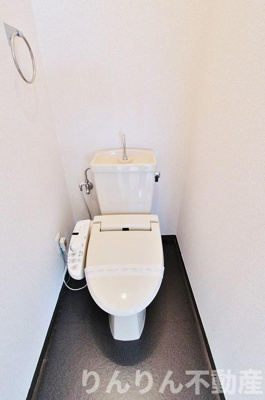 【トイレ】 | ガーデンヒルズ城南V | ゆったりとした空間のトイレです