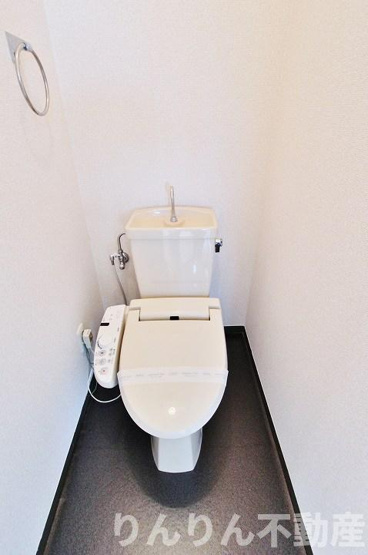 【トイレ】 | ガーデンヒルズ城南V | ゆったりとした空間のトイレです
