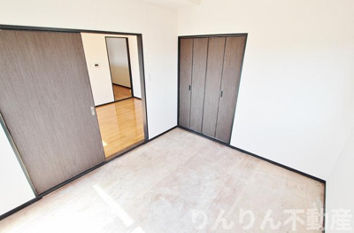 【洋室】 | ガーデンヒルズ城南V | スタンダードな洋室です