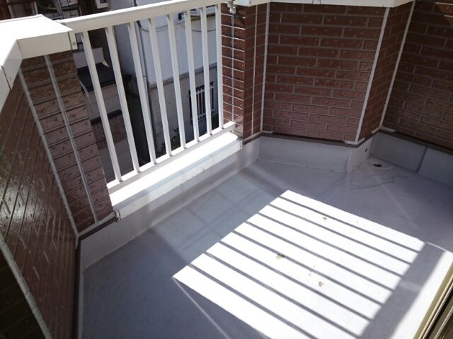 シャン・ド・フル－ルⅠ番館のバルコニー