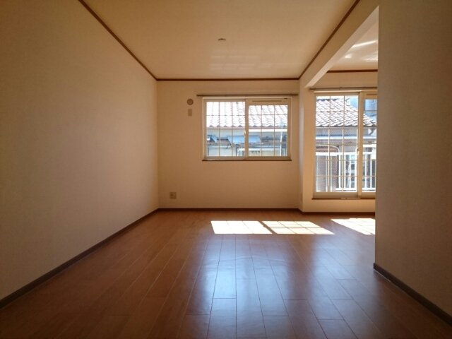 シャン・ド・フル－ルⅠ番館の居間・リビング