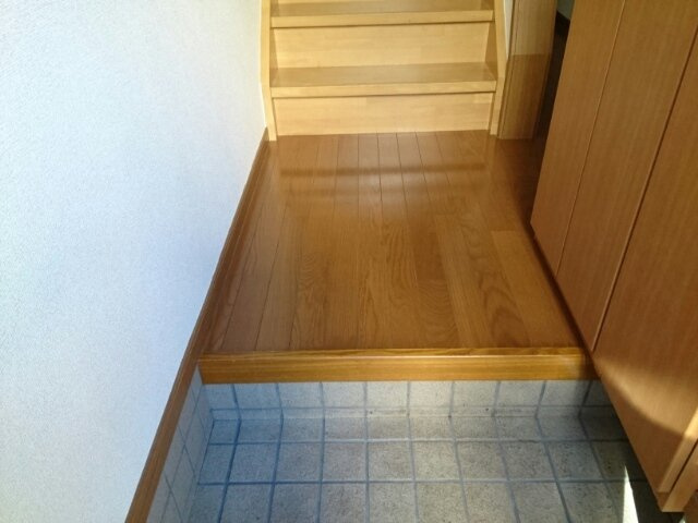 シャン・ド・フル－ルⅠ番館の玄関