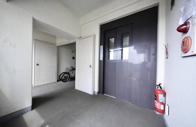 サル・ドュ・セジュールのその他