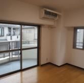 サル・ドュ・セジュールの居間・リビング