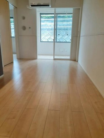 ジェネシスの居間・リビング