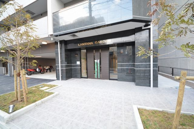 LANTANA GARDENのエントランス|LANTANA GARDEN(ランタナガーデン）　エントランス