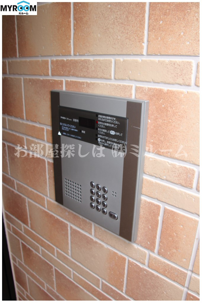 アーバンプレイス雑司が谷Aのセキュリティ|オートロック付★