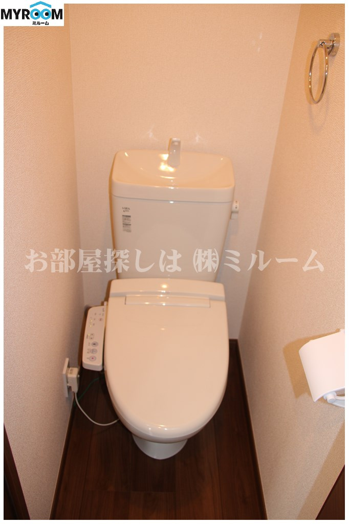 アーバンプレイス雑司が谷Aのトイレ|温水洗浄機能付トイレ☆（同一仕様写真）