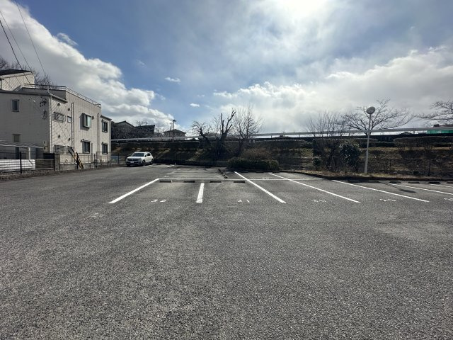 エリジオンの駐車場