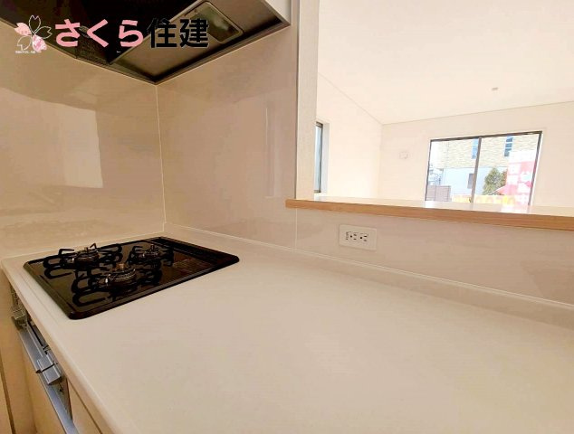 高根沢町宝積寺　第16　3号棟のキッチン|あったらうれしいキッチン手元コンセント